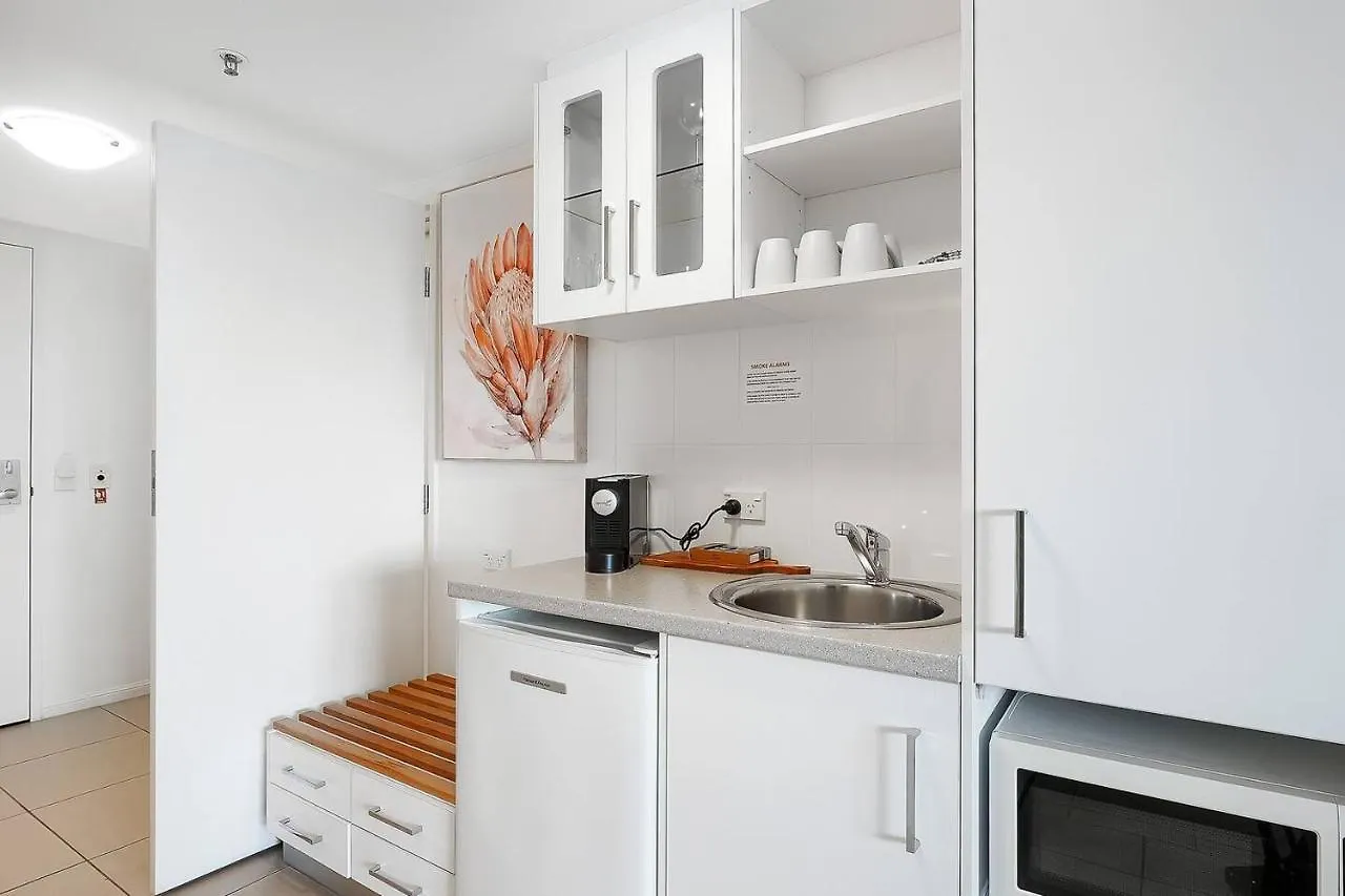 'Seaside Azul' A Central Studio With Rooftop Pool Cairns 0*,